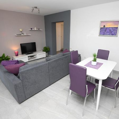 Apartments Lidija - Sea View Apartment With Exclusive Right Of Using Hot Tub Or Split Level Apartment With Exclusive Right Of Using Pool Podstrana Exterior photo