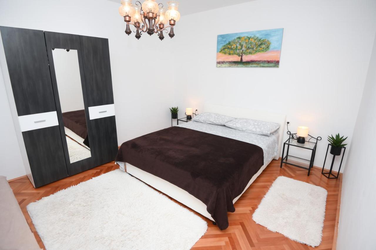 Apartments Lidija - Sea View Apartment With Exclusive Right Of Using Hot Tub Or Split Level Apartment With Exclusive Right Of Using Pool Podstrana Exterior photo