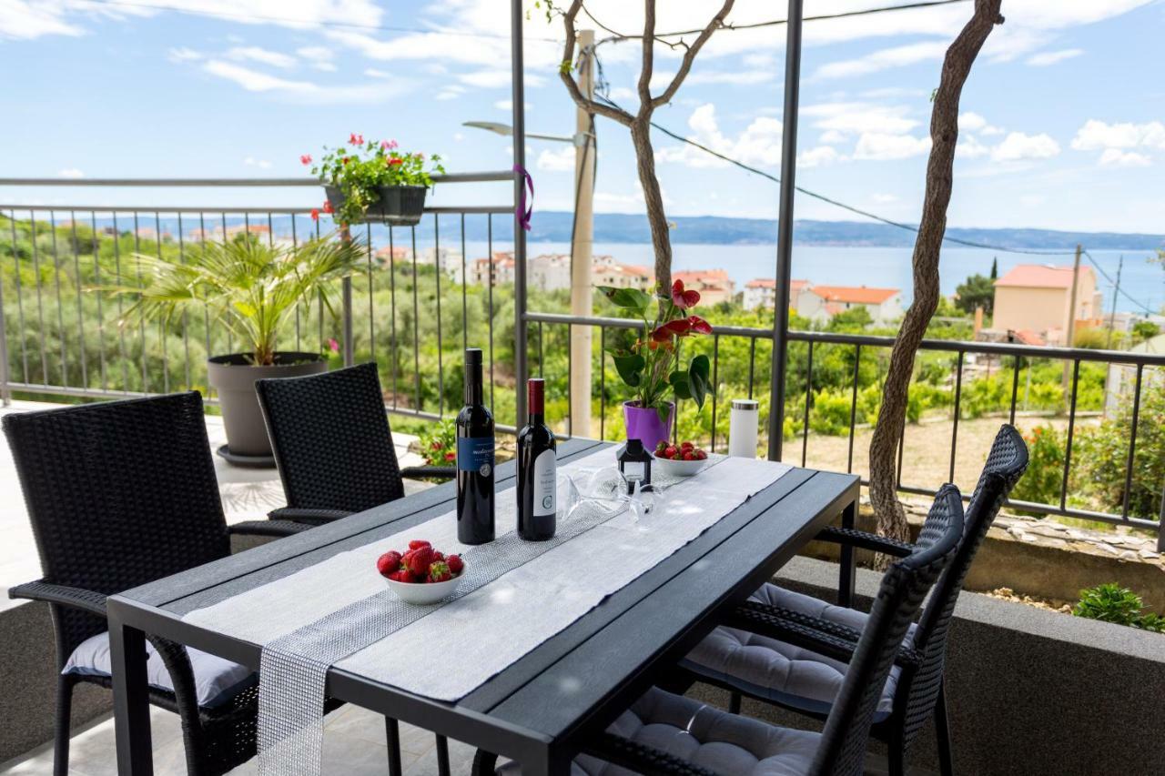 Apartments Lidija - Sea View Apartment With Exclusive Right Of Using Hot Tub Or Split Level Apartment With Exclusive Right Of Using Pool Podstrana Exterior photo
