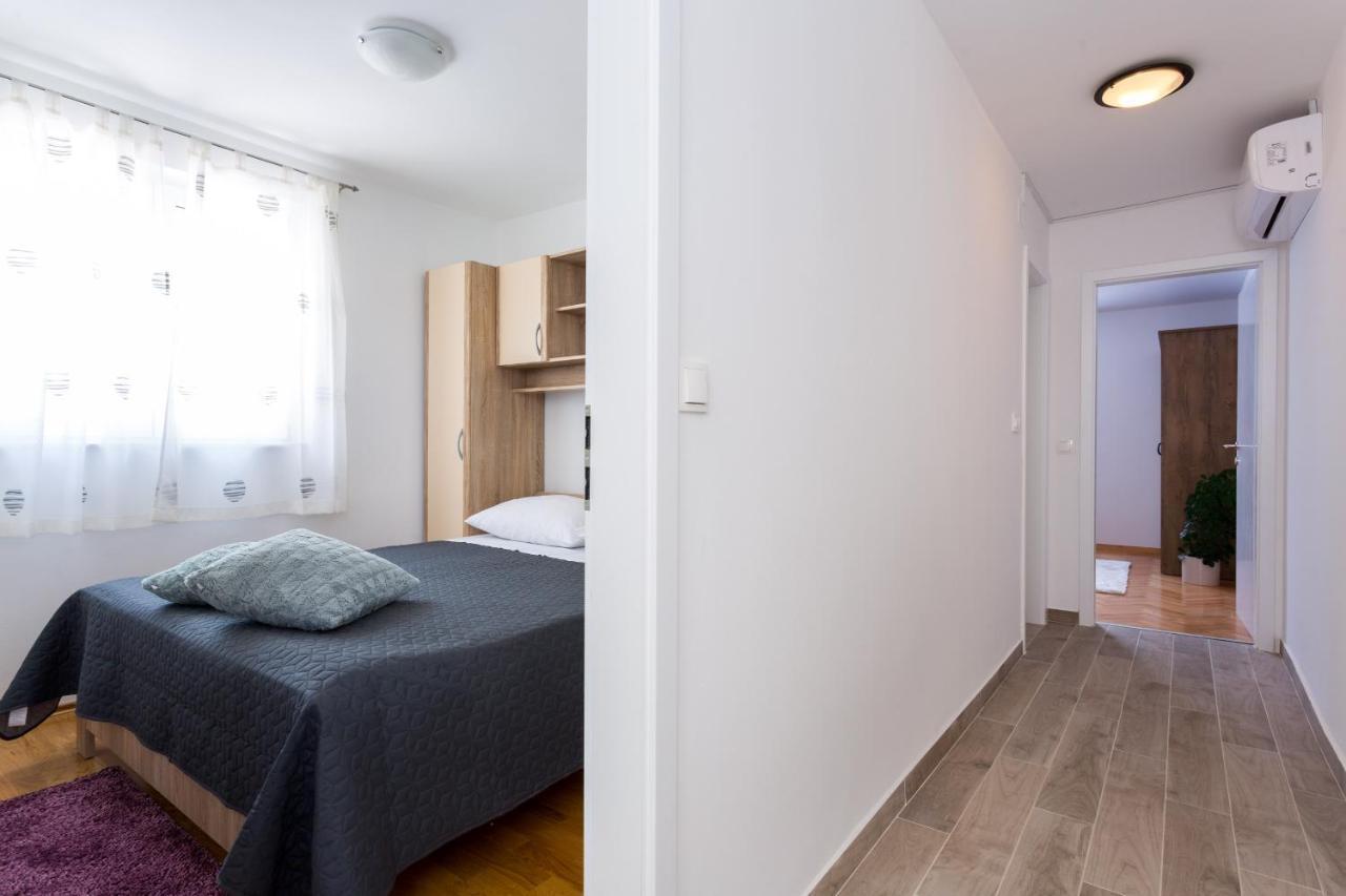 Apartments Lidija - Sea View Apartment With Exclusive Right Of Using Hot Tub Or Split Level Apartment With Exclusive Right Of Using Pool Podstrana Exterior photo