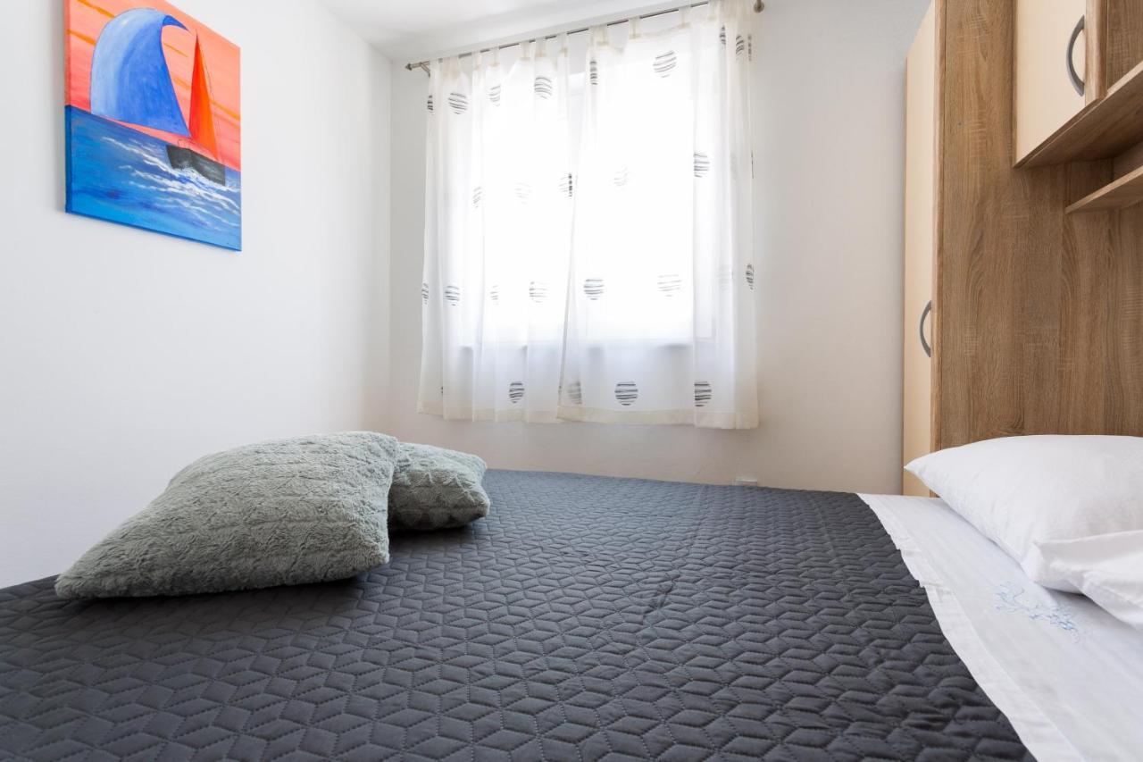 Apartments Lidija - Sea View Apartment With Exclusive Right Of Using Hot Tub Or Split Level Apartment With Exclusive Right Of Using Pool Podstrana Exterior photo